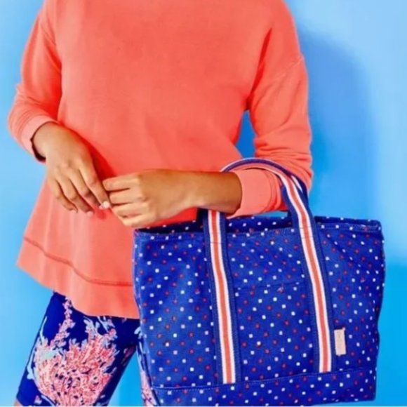 LILLY PULITZER Mini Mercato Tote in Borealis Blue Lilly Squared NWOT - Picture 1 of 5